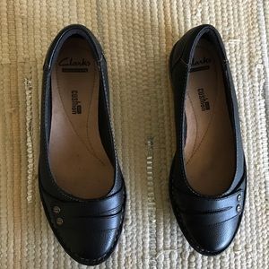 Black Clarks Flats